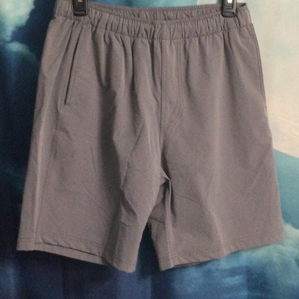 Myles gray shorts L